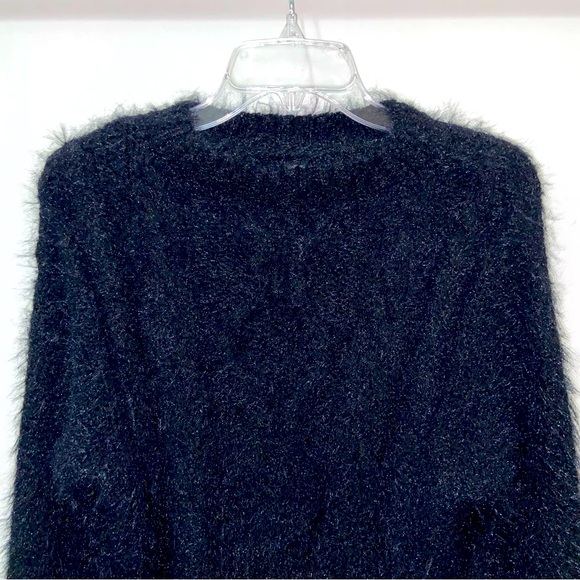 URBAN OUTFITTERS - Fuzzy Crop Sweater - Picture 4 of 7